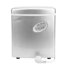 Ice cube maker producing up to 15 kg of ice per day